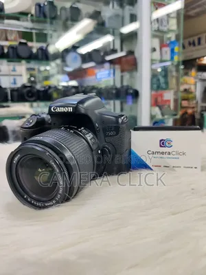 Canon EOS 750D + 18-55mm IS Lens