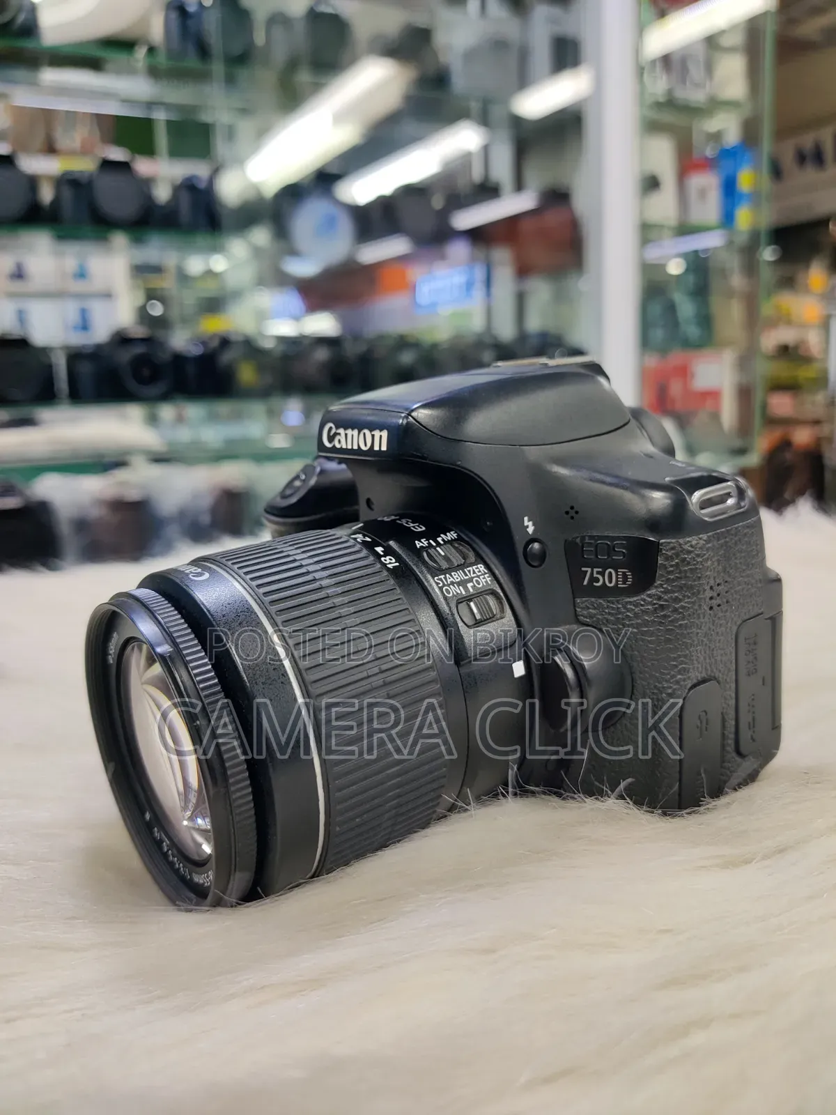 Canon EOS 750D + 18-55mm IS Lens