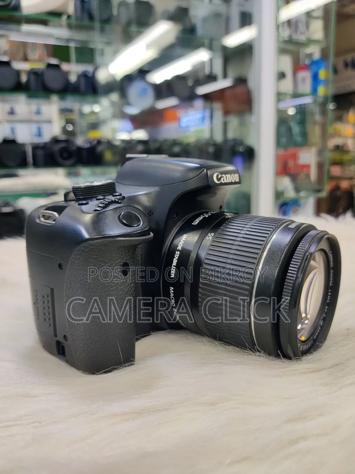 Canon EOS 750D + 18-55mm IS Lens