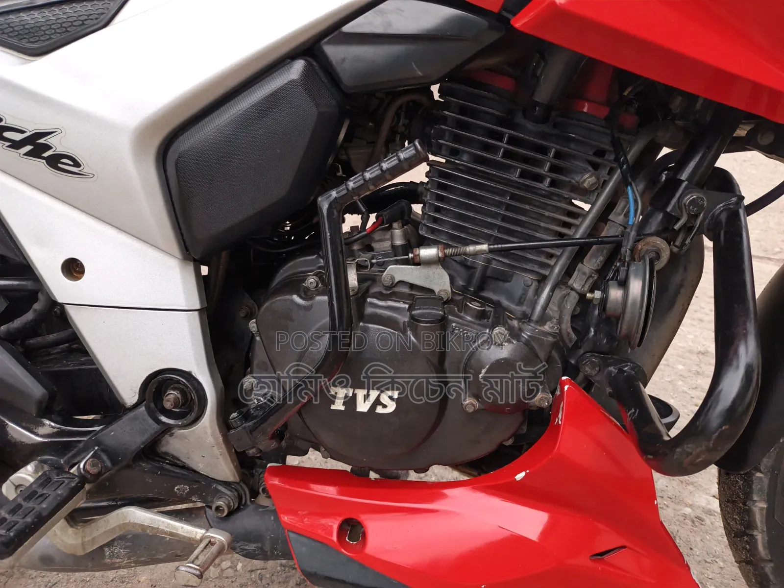 TVS Apache 160 4V 2019 Red