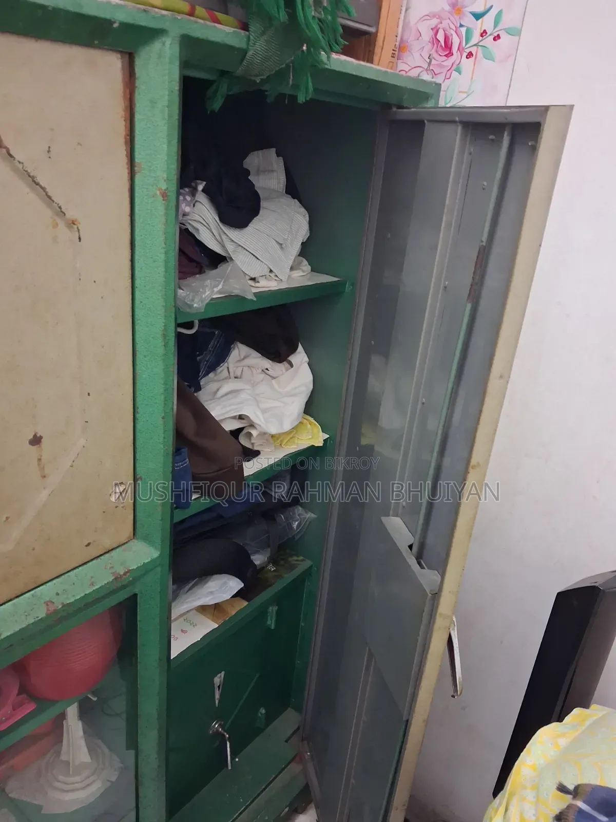 Steel Showcase / TV Showcase for Sale