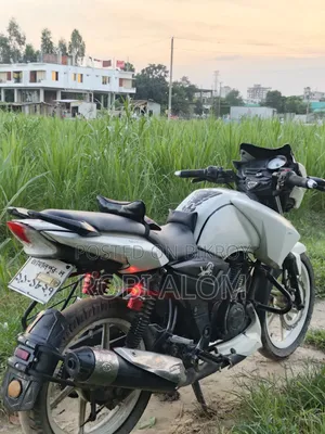 TVS Apache RTR 160 2V 2017 White