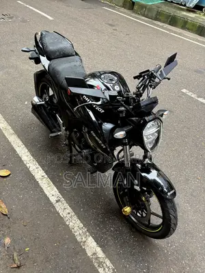 সুজুকি জিক্সার ২০২৪ কালো
