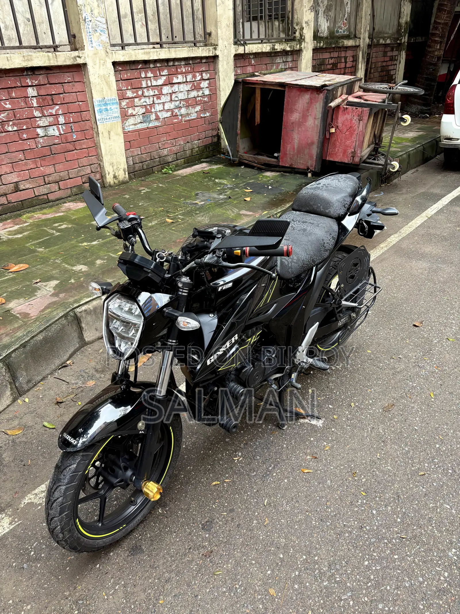 সুজুকি জিক্সার ২০২৪ কালো