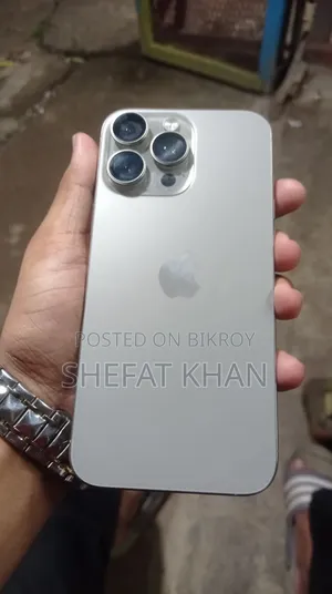 New Apple iPhone 16 Pro Max 256 GB Silver