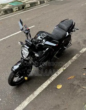 সুজুকি জিক্সার ২০২৪ কালো