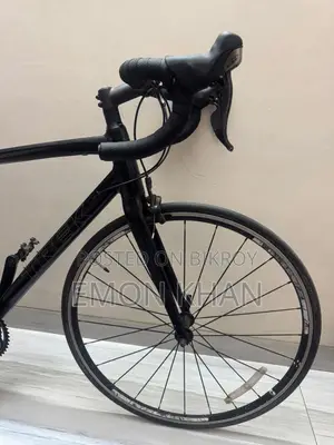 Trek Madone 2.1 Negotiable, Not Fixed, Some Servicing Done