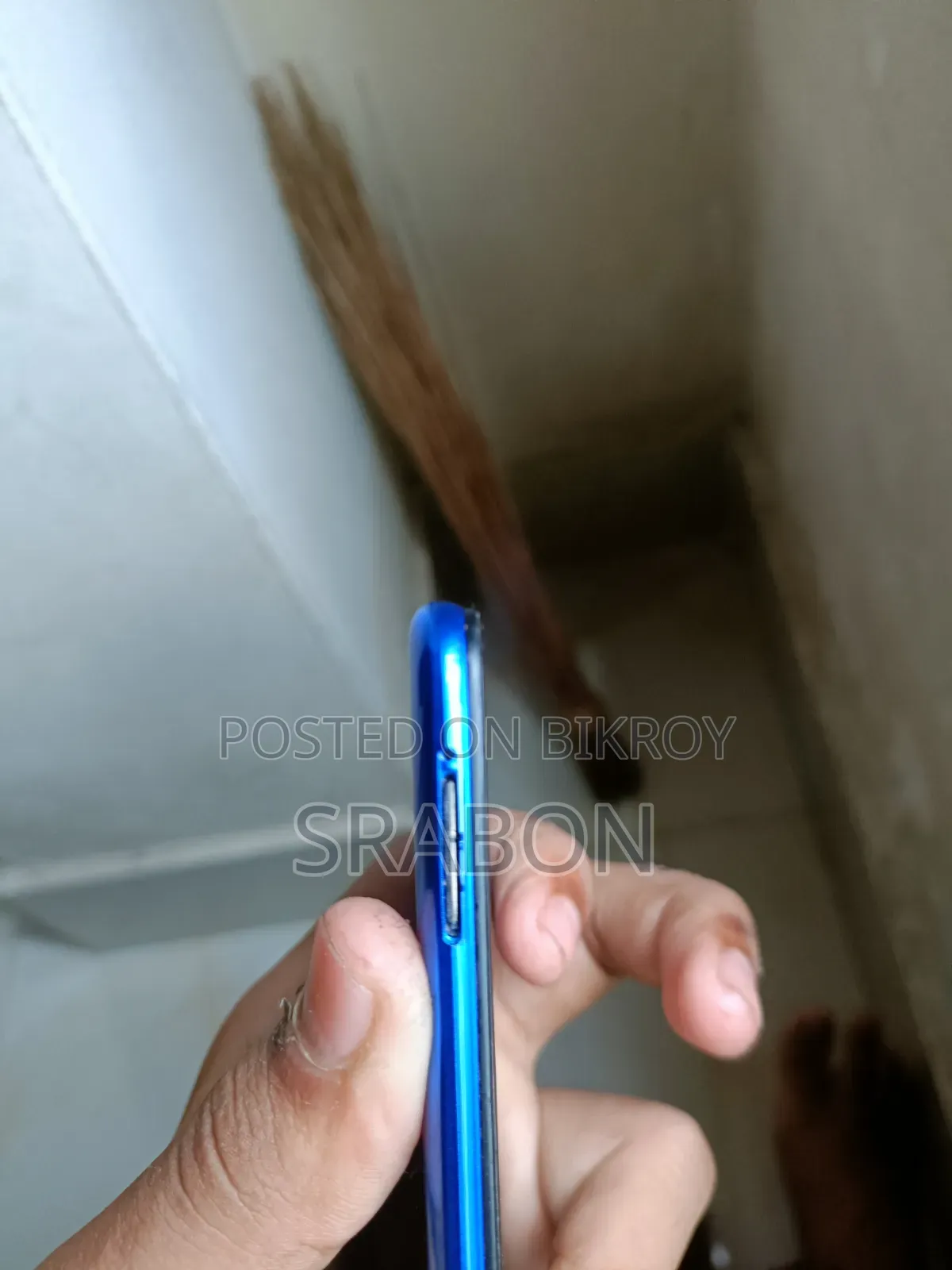 Vivo Y1s 32 GB Blue