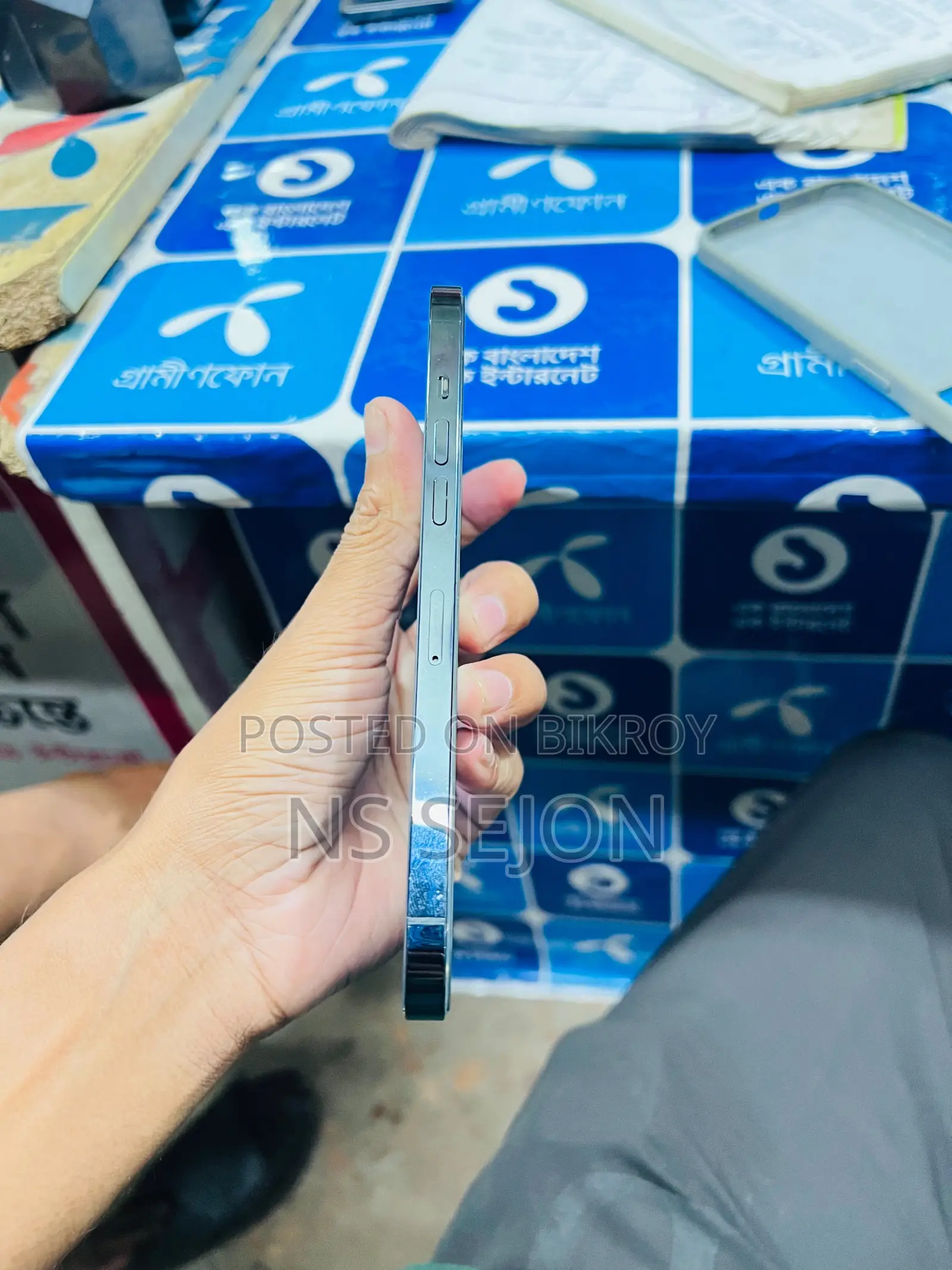 নিউ অ্যাপল আইফোন ১২ প্রো ম্যাক্স ১২৮ জিবি ব্লু