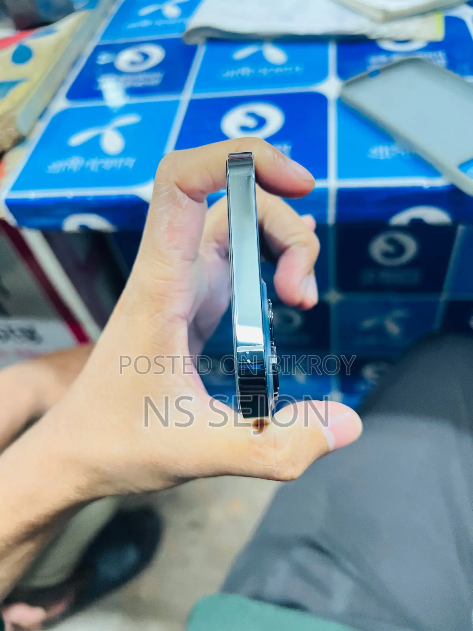 নিউ অ্যাপল আইফোন ১২ প্রো ম্যাক্স ১২৮ জিবি ব্লু