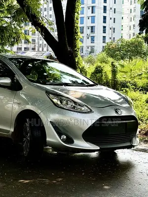 Toyota Aqua 2018 Silver