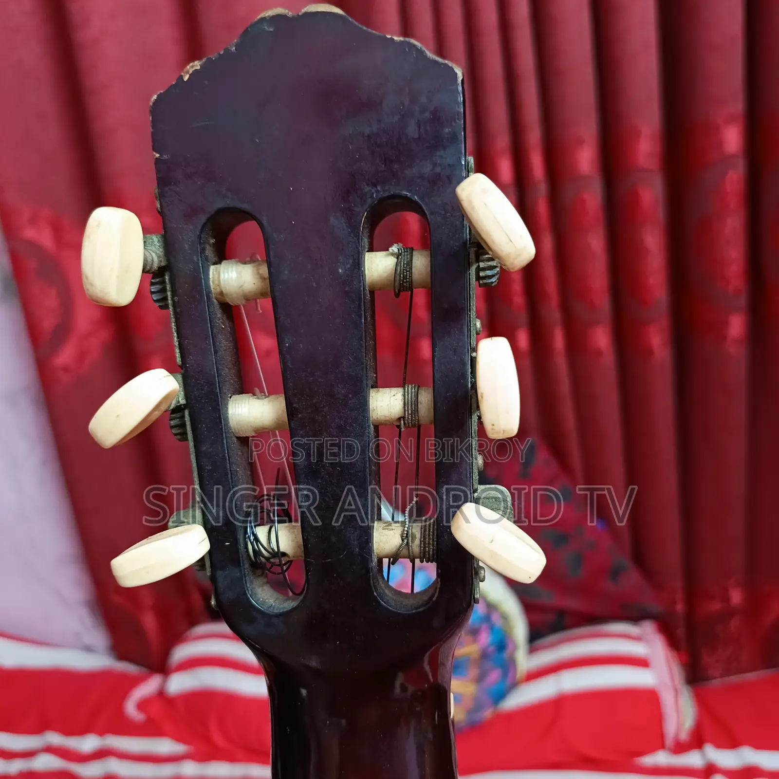 Vintage Nylon String Classical Acoustic Guitar