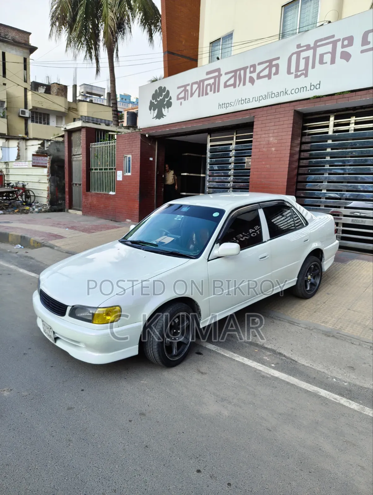 টয়োটা করোল্লা সেডান ১৯৮৯ পার্ল