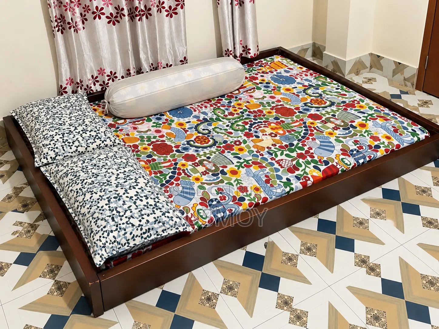 Semi Double Bed