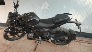 Hero Xtreme 125R 2025 Black