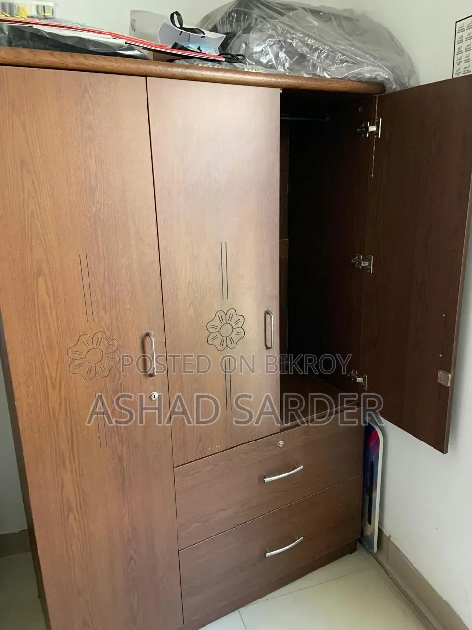 Used Regal Cupboard, Almari, 3 Door