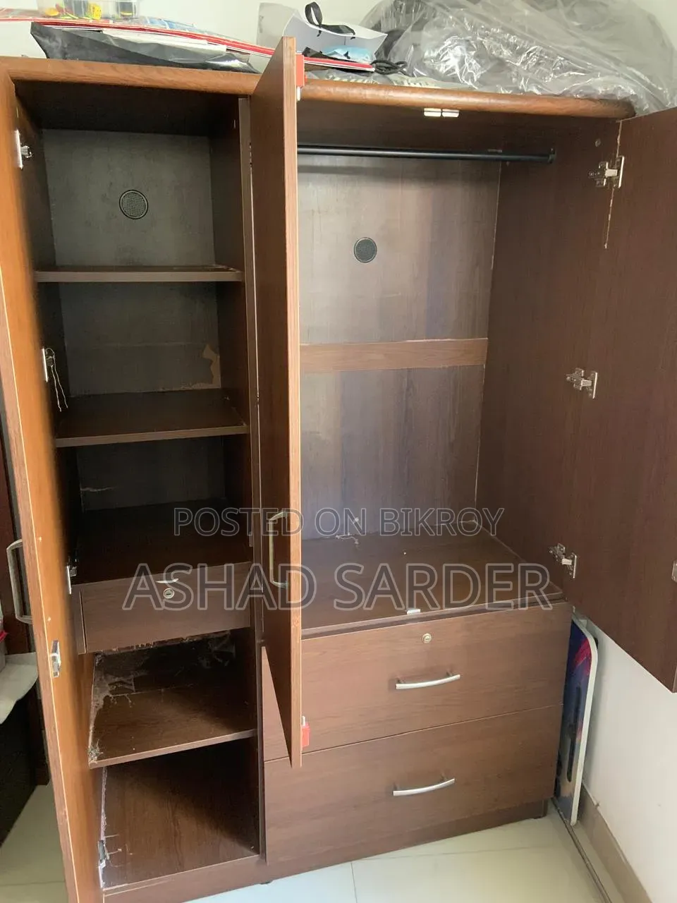 Used Regal Cupboard, Almari, 3 Door