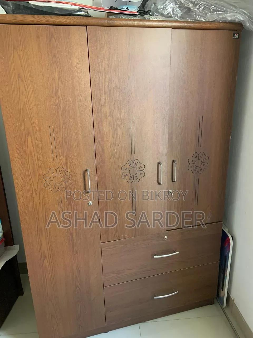 Used Regal Cupboard, Almari, 3 Door