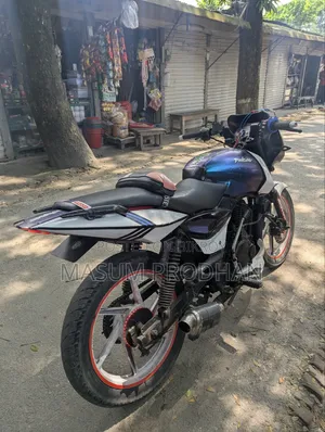 বাজাজ পালসার ১৫০ ২০০২ রেড