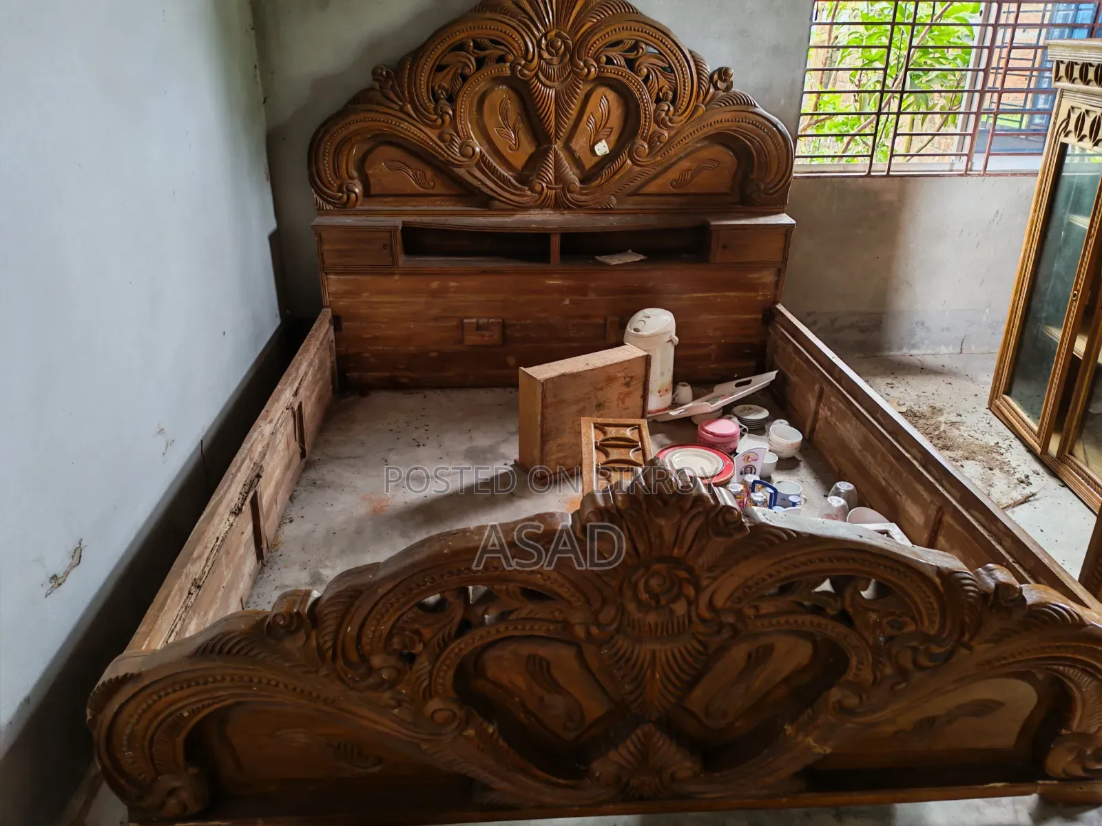 Old furniture will be sold at a low price