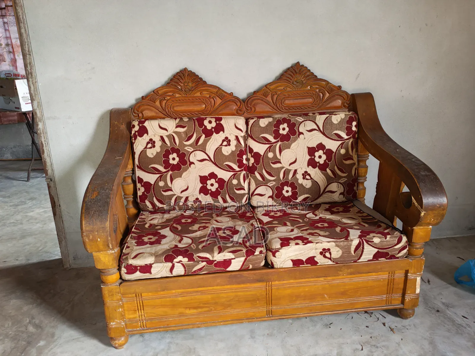 Old furniture will be sold at a low price