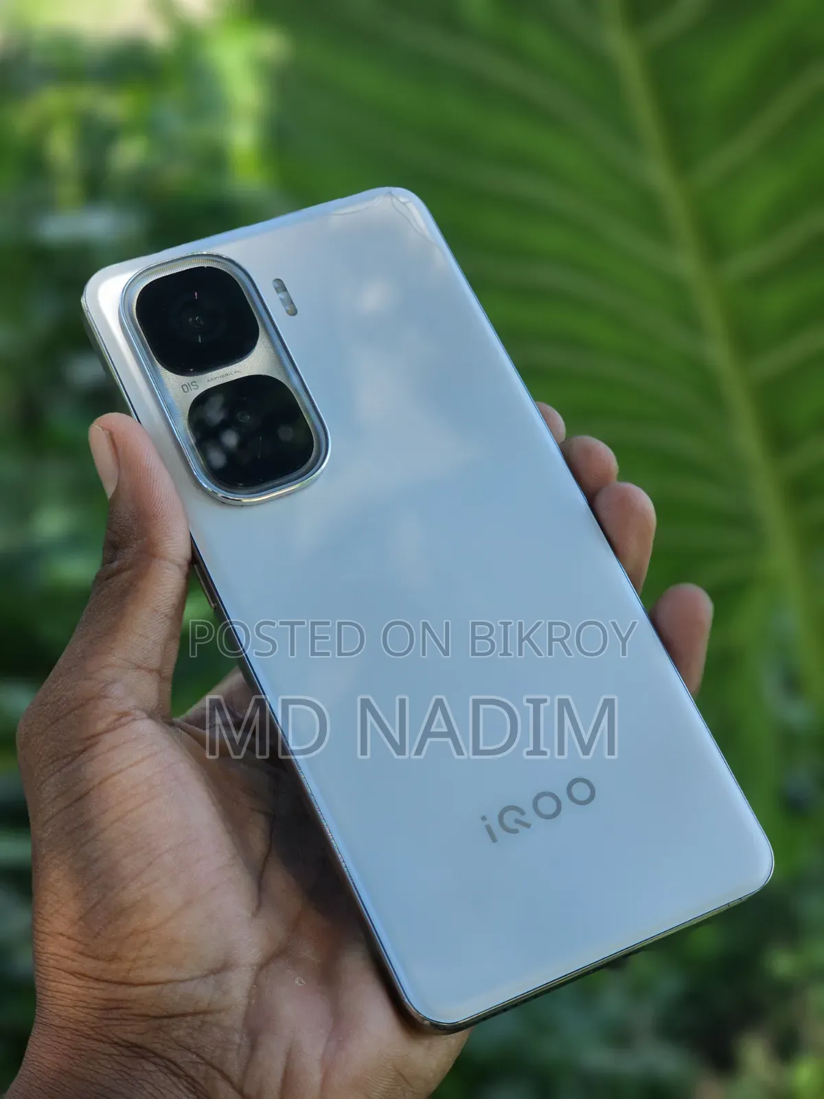 iQOO 256 GB White