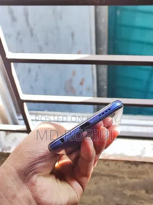 Vivo Y21 64 GB Blue