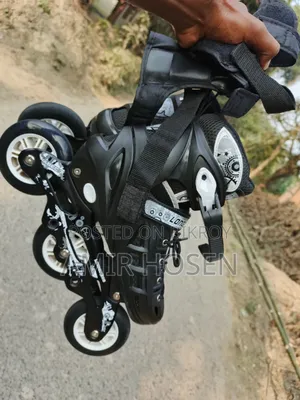 বুটস এন্ড স্কেইট