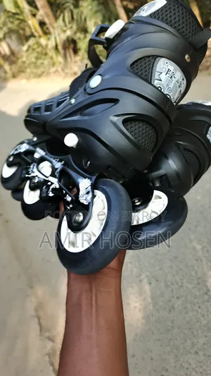 বুটস এন্ড স্কেইট