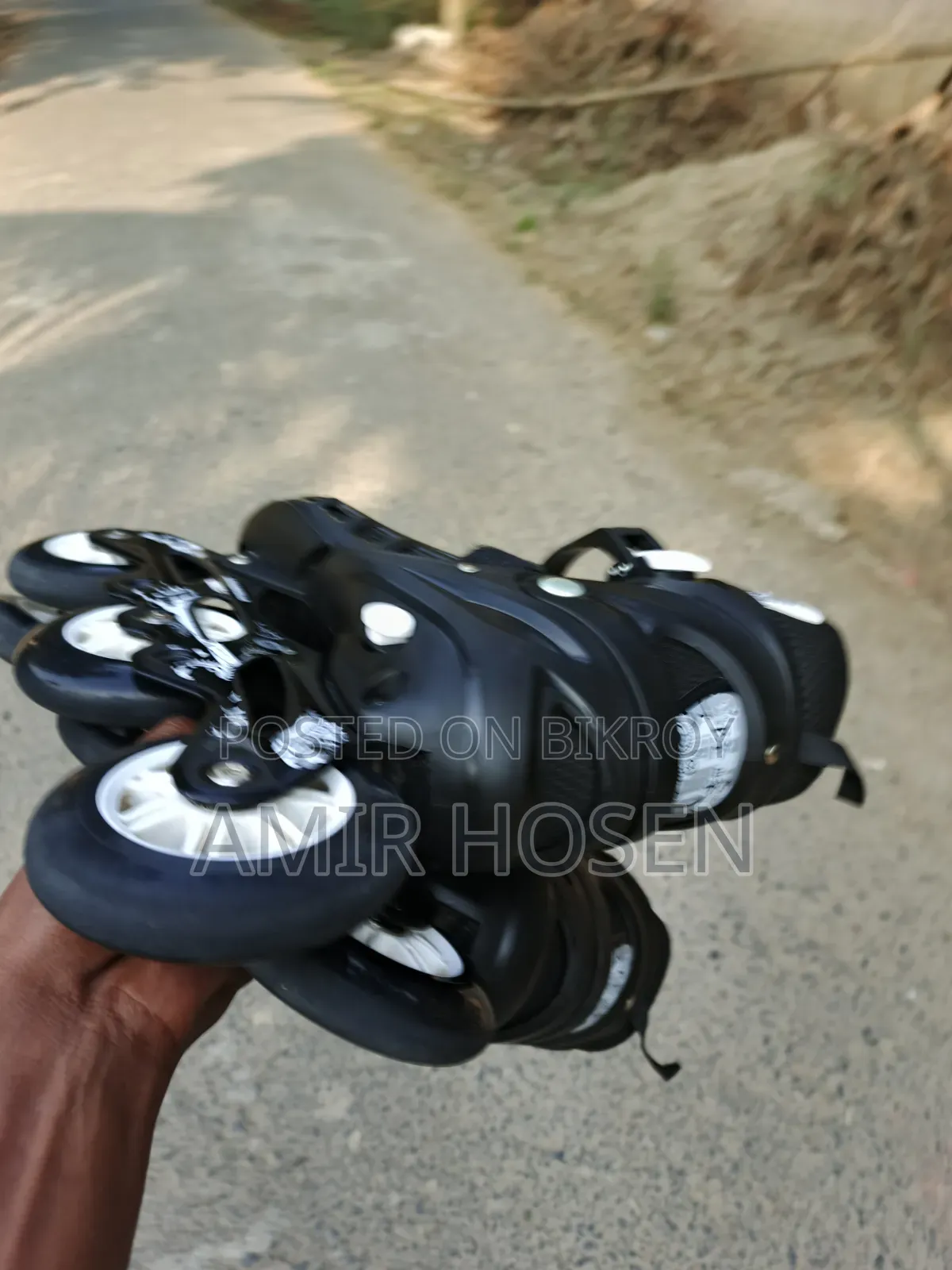 বুটস এন্ড স্কেইট