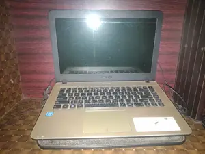 Laptop Asus Vivobook 14 4GB AMD A6 SSD 256GB