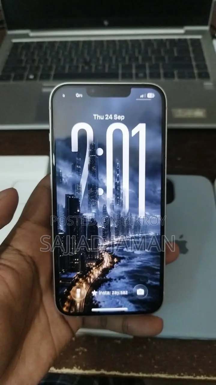Apple iPhone 13 128 GB White