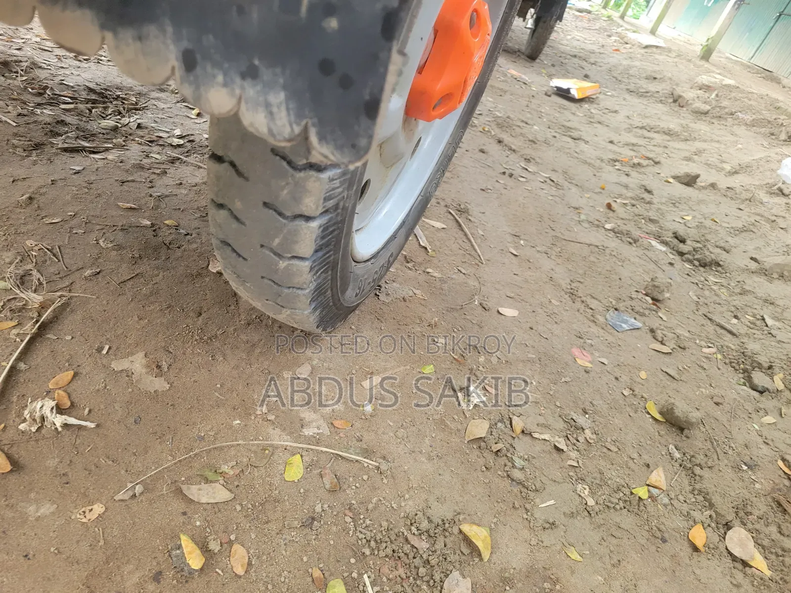 4-Battery Mishuk Three-Wheeler 2025 Blue