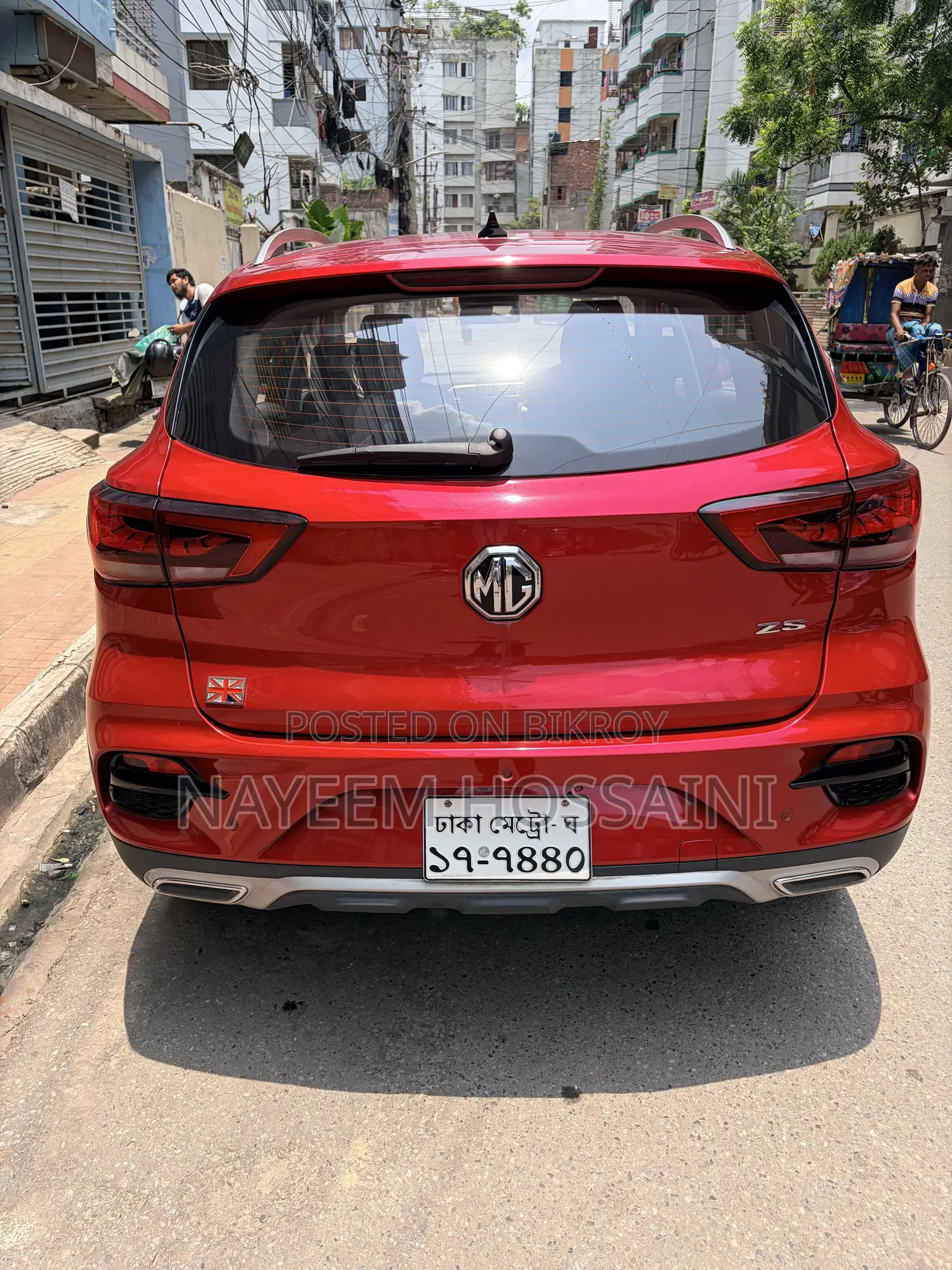 এমজি জেডএস ২০২১ লাল