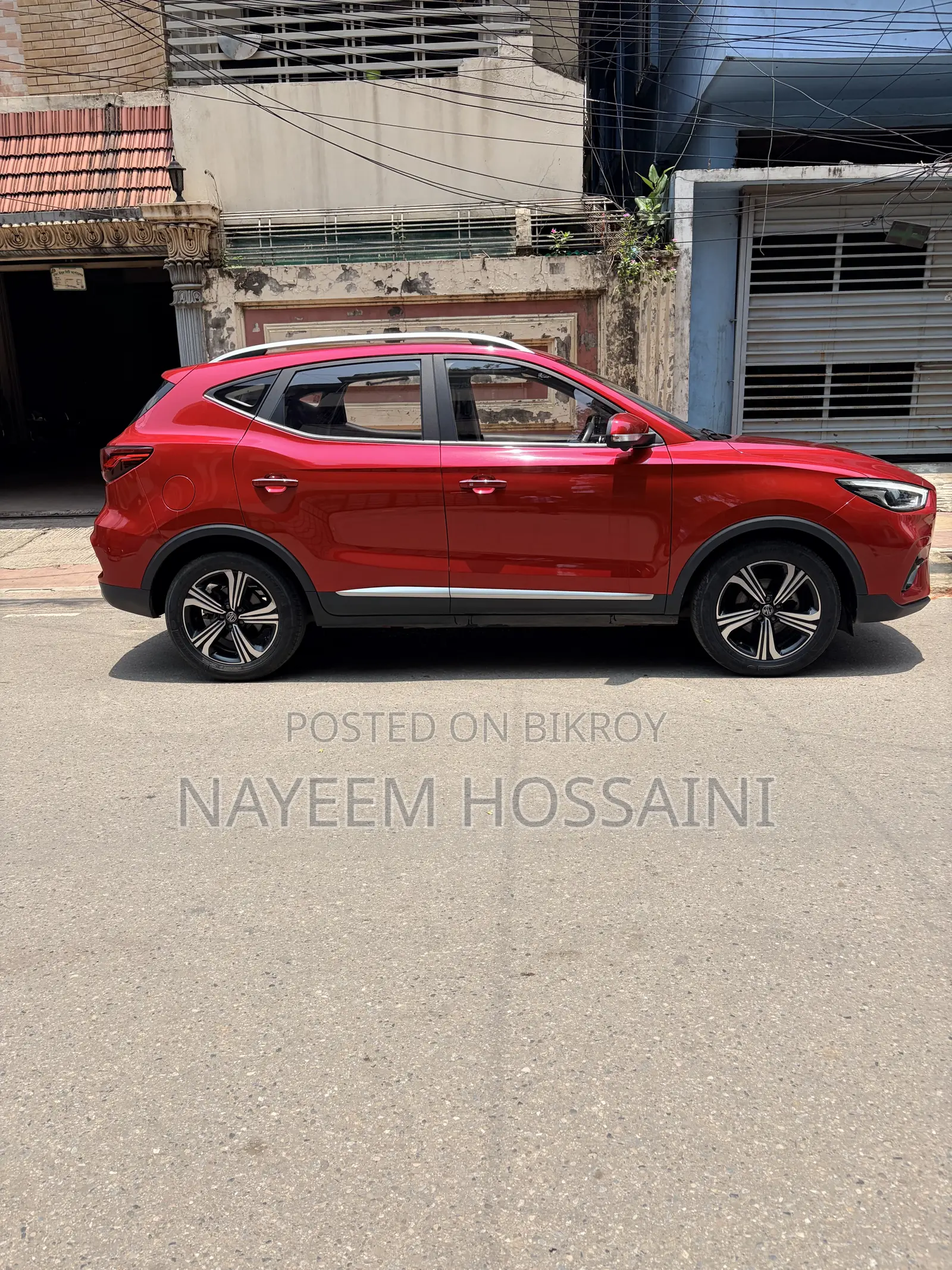 এমজি জেডএস ২০২১ লাল