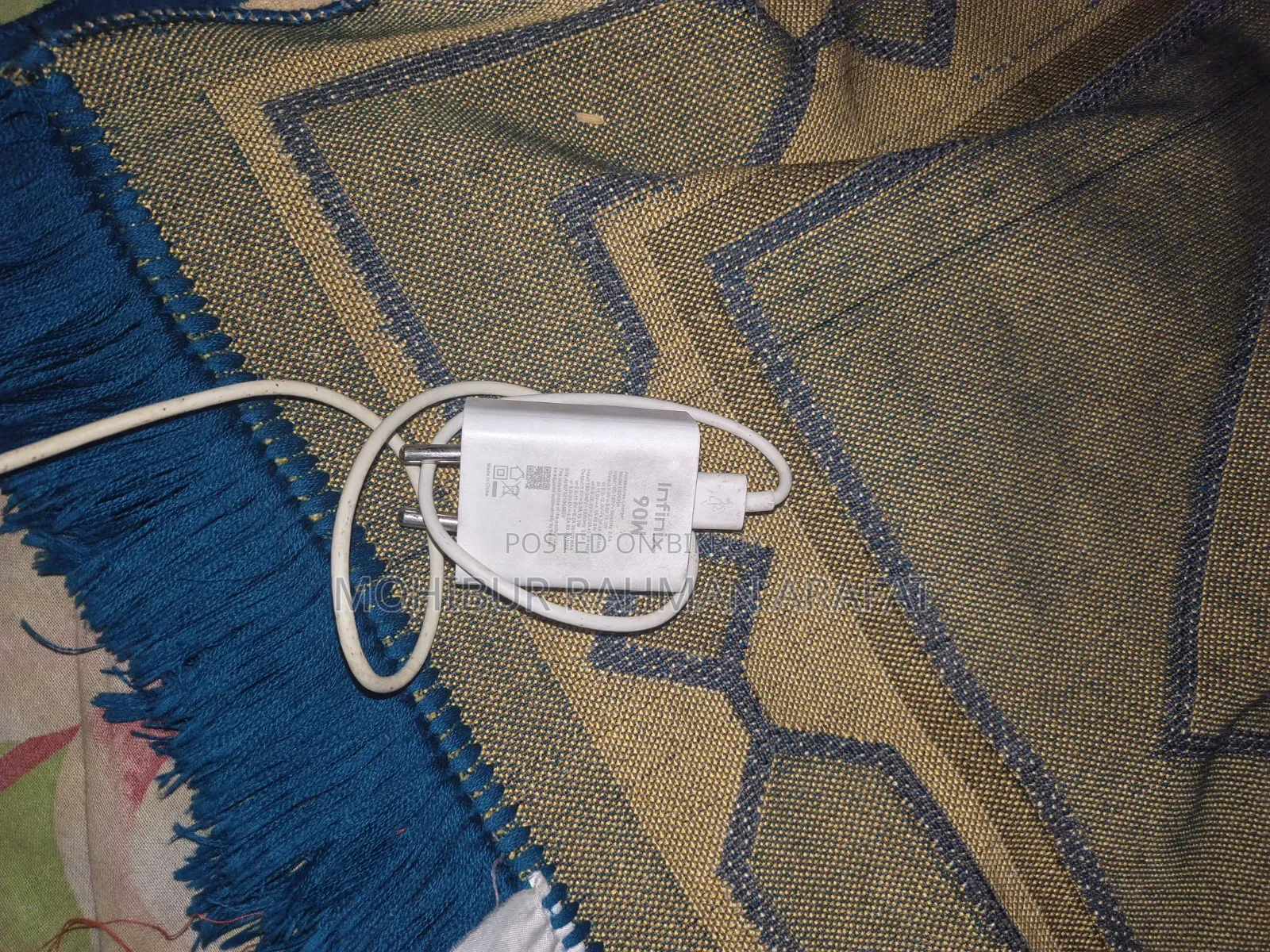 ৯০ ওয়াট ফ্রেস চার্জার