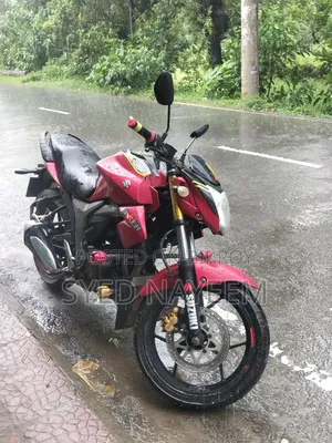 সুজুকি জিক্সার ২০১৭ লাল