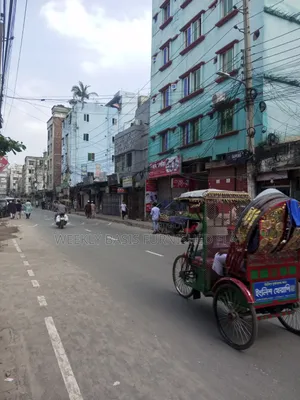 ৪-৫ মাসের জন্যে ঢাকার বাইরে যাবেন ঘরের ফার্নিচার রাখার জায়গা খুঁজছেন