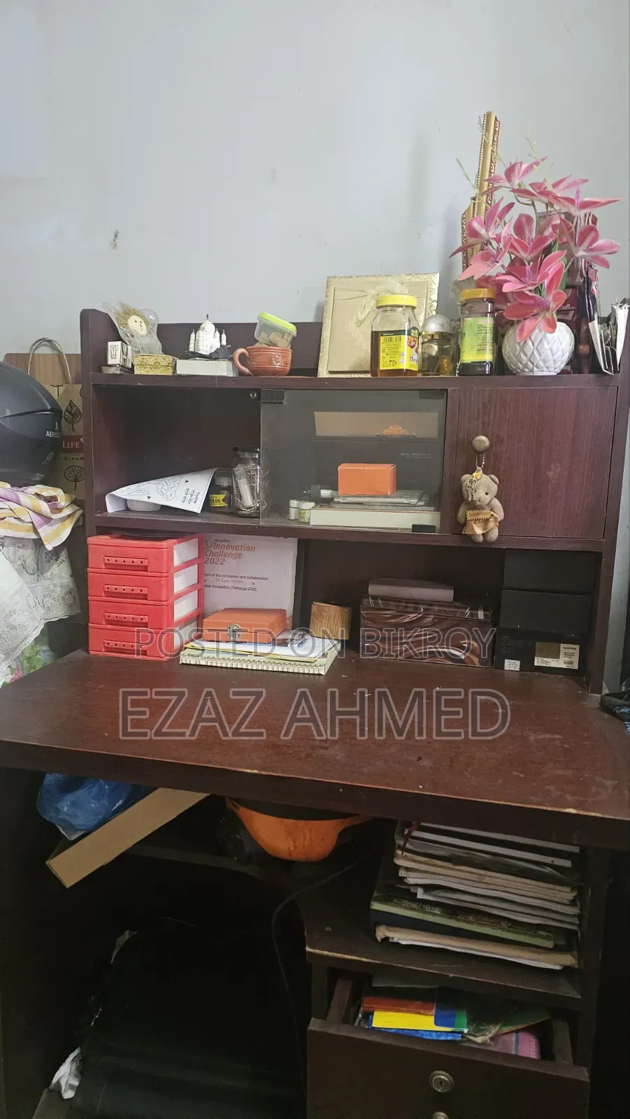 Study Table (Looks Like New, Value for Money)