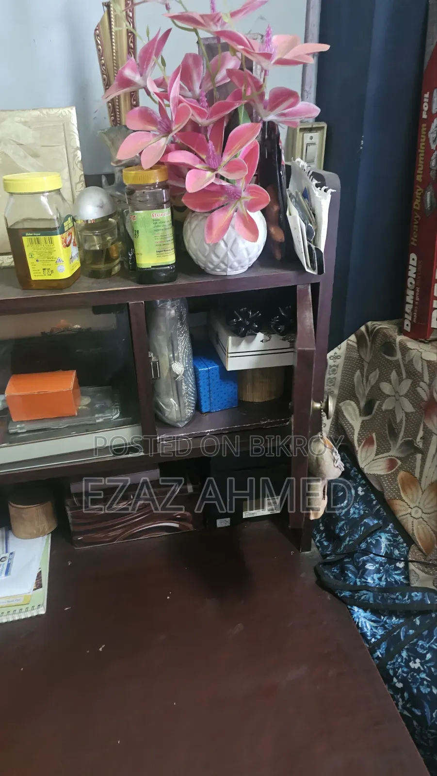 Study Table (Looks Like New, Value for Money)