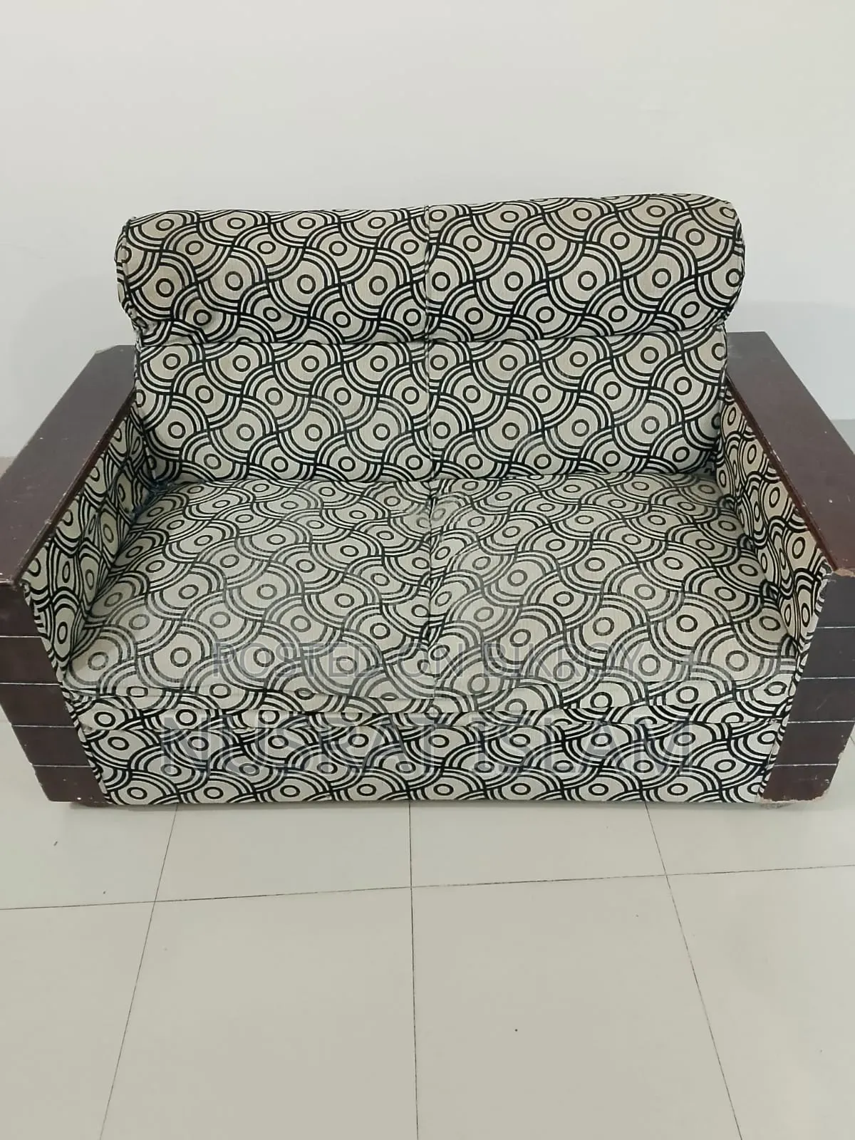 5 Seater Sofa Set for Sale (Used)