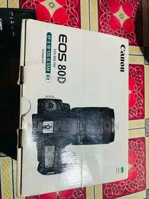 DSLR Camera