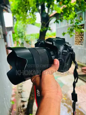 DSLR Camera