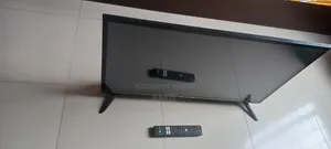 ASTON 32" Smart TV