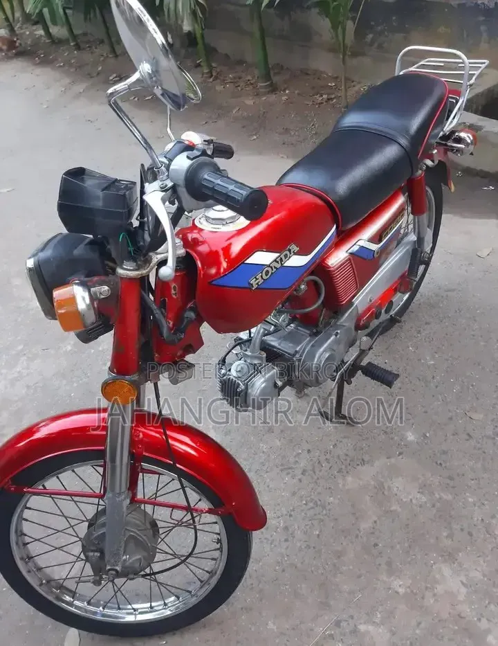 Honda 2002 Red