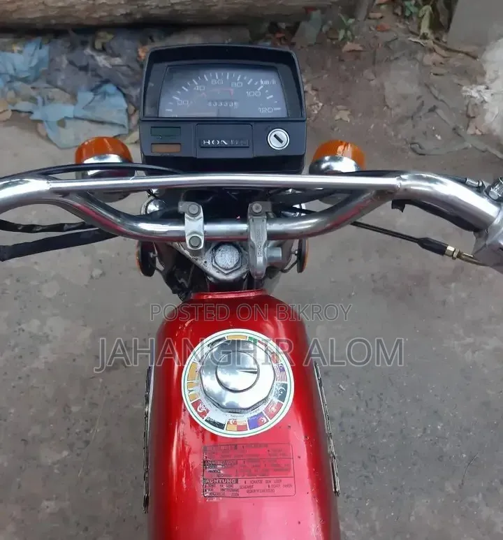 Honda 2002 Red