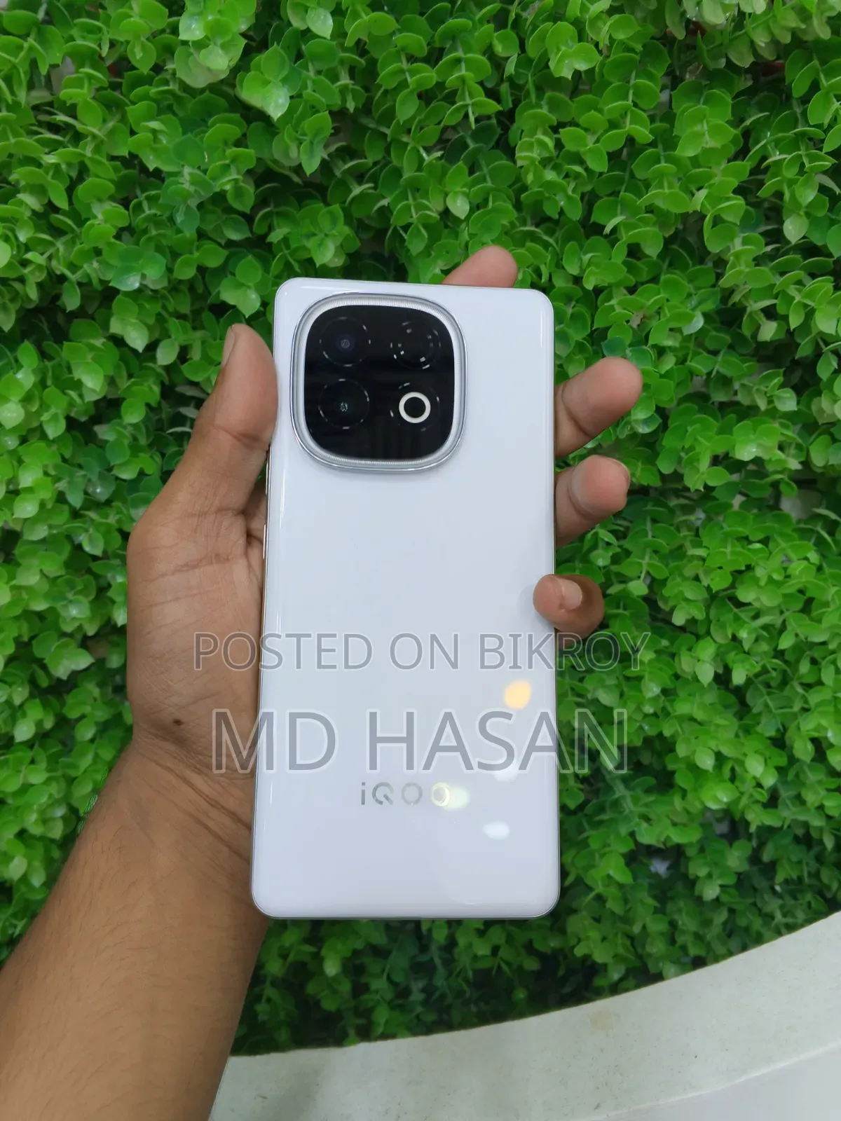 ভিভো আইকিউও জেড১০ টার্বো প্রো ২৫৬ জিবি সাদা