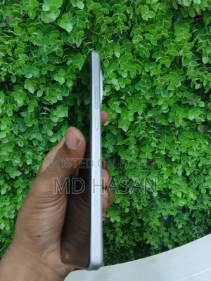 ভিভো আইকিউও জেড১০ টার্বো প্রো ২৫৬ জিবি সাদা