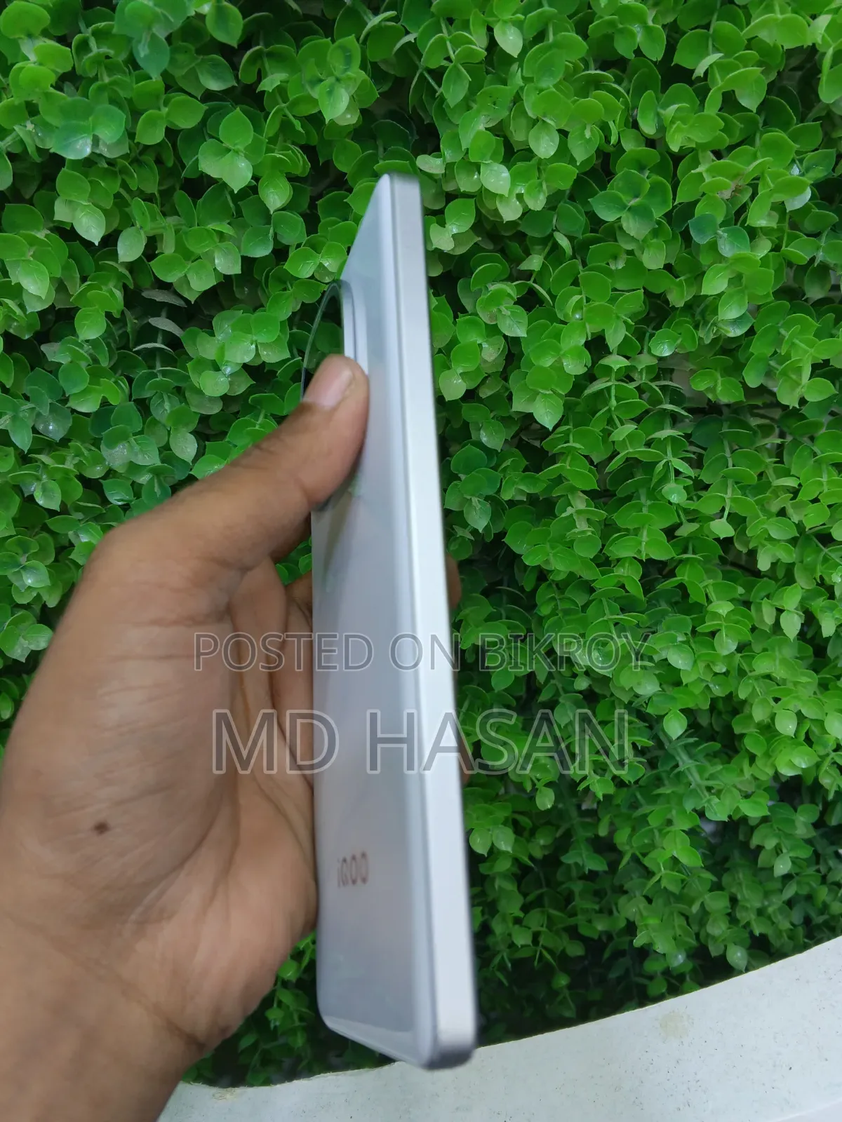 ভিভো আইকিউও জেড১০ টার্বো প্রো ২৫৬ জিবি সাদা
