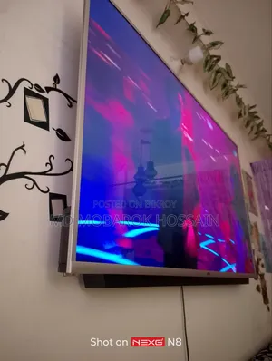 Ultra HD 65 Inc TV